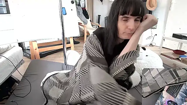 CeriseLapine online show from February 4, 2026, 11:05 am