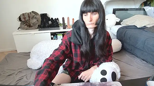 CeriseLapine online show from March 27, 2026, 10:04 am