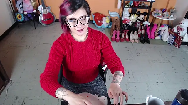 Snapshot of MissMiia2 chatting on January 6, 2025, 8:39 pm MissMiia2 online show from January 6, 2025, 8:39 pm