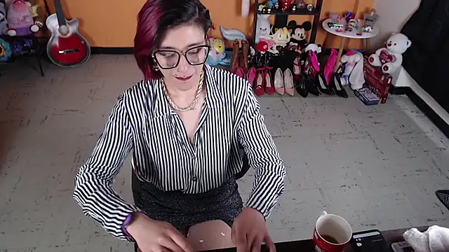 Snapshot of MissMiia2 chatting on January 17, 2025, 4:57 pm MissMiia2 online show from January 17, 2025, 4:57 pm