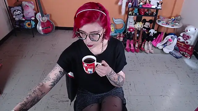Snapshot of MissMiia2 chatting on February 5, 2025, 4:36 pm MissMiia2 online show from February 5, 2025, 4:36 pm