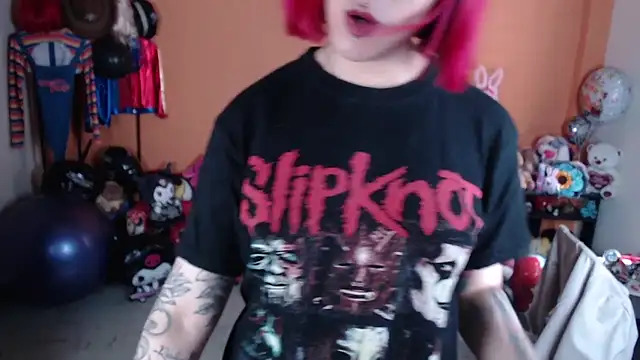 MissMiia2 online show from October 18, 2025, 4:08 pm