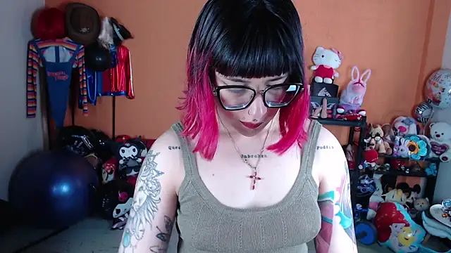 MissMiia2 online show from October 30, 2025, 3:13 pm