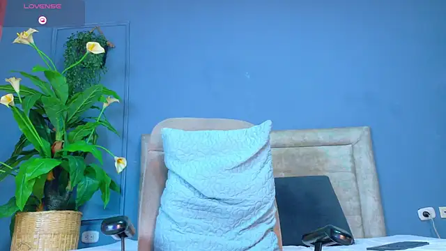 Iker bigdick online show from April 10, 2026, 7:40 pm