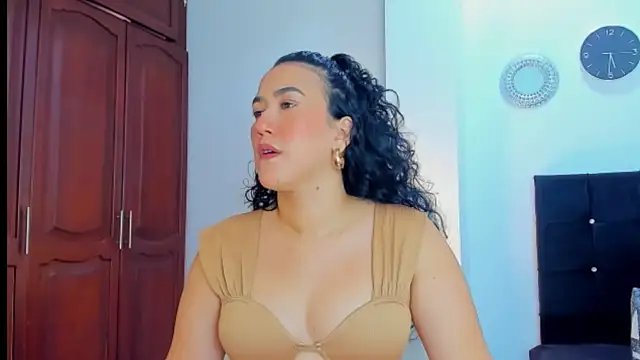 kathyajhonss online show from February 6, 2025, 10:32 pm