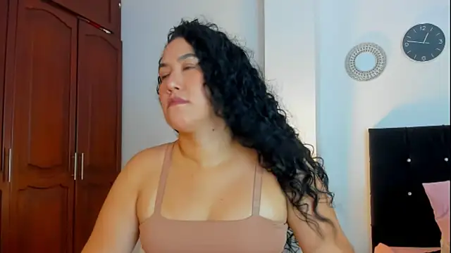 kathyajhonss online show from October 24, 2025, 10:06 pm