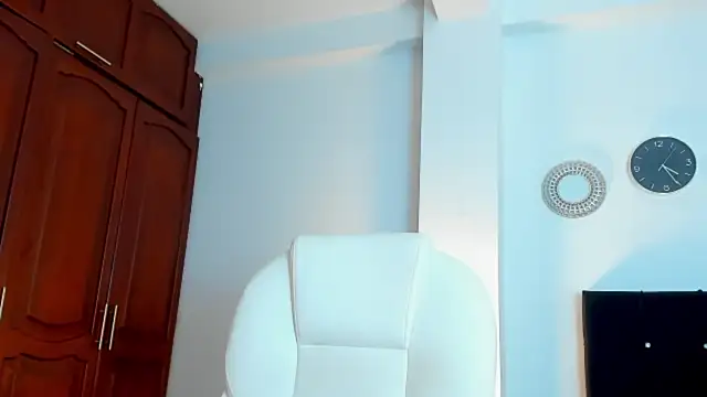 kathyajhonss online show from February 25, 2026, 9:24 pm