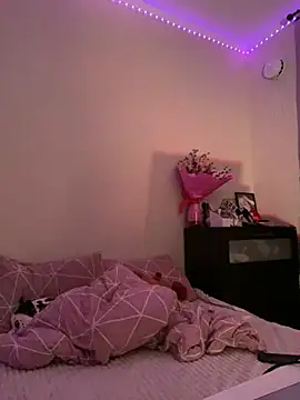 Snapshot of Anikka_Liam chatting on March 20, 2025, 2:08 am Anikka Liam online show from March 20, 2025, 2:08 am