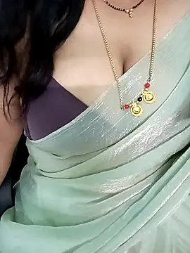 Snapshot of your-sameera chatting on April 7, 2026, 5:41 am your-sameera online show from April 7, 2026, 5:41 am