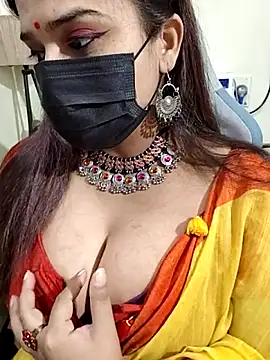 Snapshot of AzadPanchi2024 chatting on October 17, 2025, 10:40 am AzadPanchi2024 online show from October 17, 2025, 10:40 am