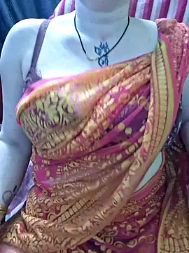 Snapshot of Raja_Ranii chatting on February 21, 2026, 1:01 pm Raja Ranii online show from February 21, 2026, 1:01 pm