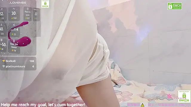 Snapshot of Carly_1 chatting on December 4, 2025, 5:21 pm Carly 1 online show from December 4, 2025, 5:21 pm