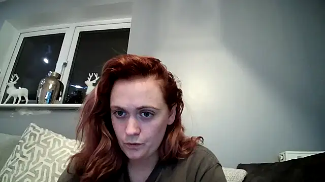 Snapshot of DynamicDuo_oxo chatting on December 3, 2024, 8:39 pm DynamicDuo oxo online show from December 3, 2024, 8:39 pm