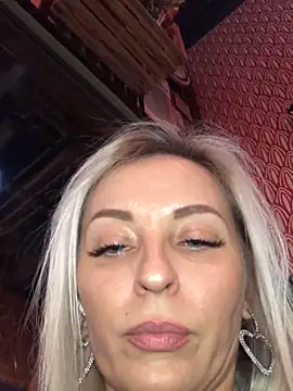 Snapshot of Diamond_Bunny_ chatting on January 8, 2025, 4:11 pm Diamond Bunny  online show from January 8, 2025, 4:11 pm