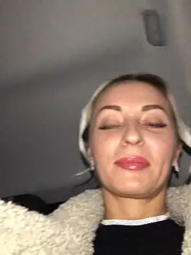 Snapshot of Diamond_Bunny_ chatting on January 14, 2025, 3:15 pm Diamond Bunny  online show from January 14, 2025, 3:15 pm