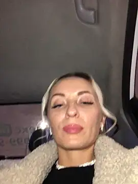 Snapshot of Diamond_Bunny_ chatting on January 14, 2025, 6:28 pm Diamond Bunny  online show from January 14, 2025, 6:28 pm