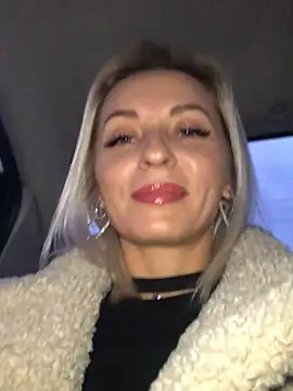 Snapshot of Diamond_Bunny_ chatting on January 18, 2025, 1:51 pm Diamond Bunny  online show from January 18, 2025, 1:51 pm