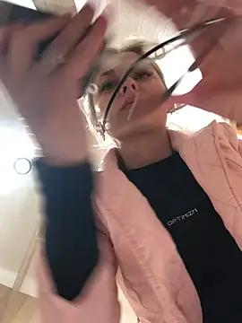 Snapshot of Diamond_Bunny_ chatting on January 23, 2025, 4:04 pm Diamond Bunny  online show from January 23, 2025, 4:04 pm