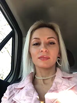 Snapshot of Diamond_Bunny_ chatting on January 26, 2025, 1:36 pm Diamond Bunny  online show from January 26, 2025, 1:36 pm