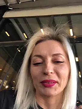 Snapshot of Diamond_Bunny_ chatting on February 5, 2025, 1:54 pm Diamond Bunny  online show from February 5, 2025, 1:54 pm