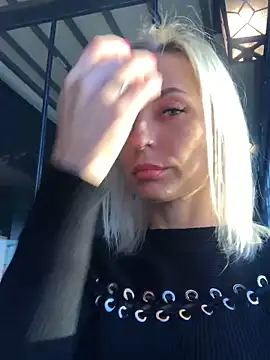 Snapshot of Diamond_Bunny_ chatting on February 8, 2025, 2:38 pm Diamond Bunny  online show from February 8, 2025, 2:38 pm