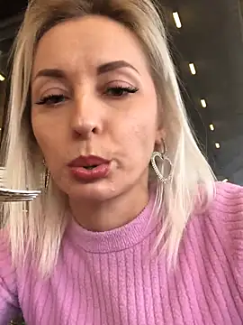 Snapshot of Diamond_Bunny_ chatting on February 10, 2025, 2:59 pm Diamond Bunny  online show from February 10, 2025, 2:59 pm