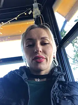 Snapshot of Diamond_Bunny_ chatting on February 22, 2025, 12:29 pm Diamond Bunny  online show from February 22, 2025, 12:29 pm