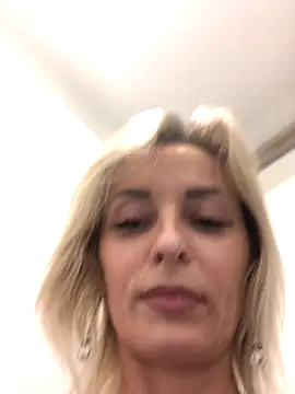 Snapshot of Diamond_Bunny_ chatting on September 13, 2025, 3:34 pm Diamond Bunny  online show from September 13, 2025, 3:34 pm