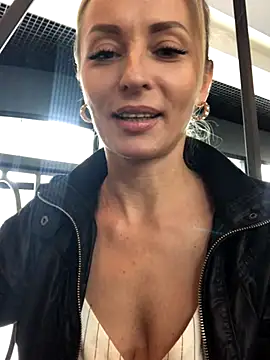 Snapshot of Diamond_Bunny_ chatting on September 23, 2025, 4:32 pm Diamond Bunny  online show from September 23, 2025, 4:32 pm