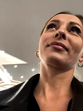 Snapshot of Diamond_Bunny_ chatting on September 29, 2025, 3:39 pm Diamond Bunny  online show from September 29, 2025, 3:39 pm