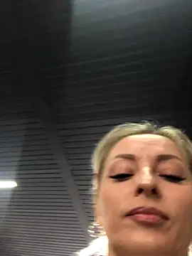 Snapshot of Diamond_Bunny_ chatting on October 3, 2025, 2:03 pm Diamond Bunny  online show from October 3, 2025, 2:03 pm