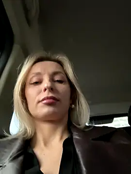 Snapshot of Diamond_Bunny_ chatting on January 7, 2026, 1:57 pm Diamond Bunny online show from January 7, 2026, 1:57 pm