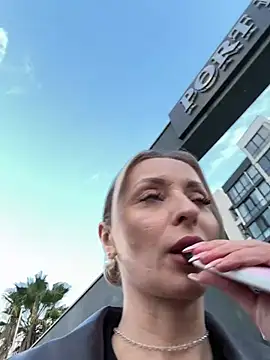 Snapshot of Diamond_Bunny_ chatting on February 8, 2026, 2:53 pm Diamond Bunny online show from February 8, 2026, 2:53 pm