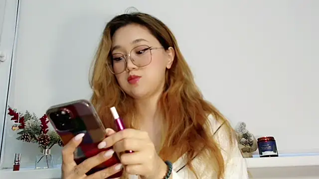 Jennatyan online show from November 26, 2025, 10:49 am