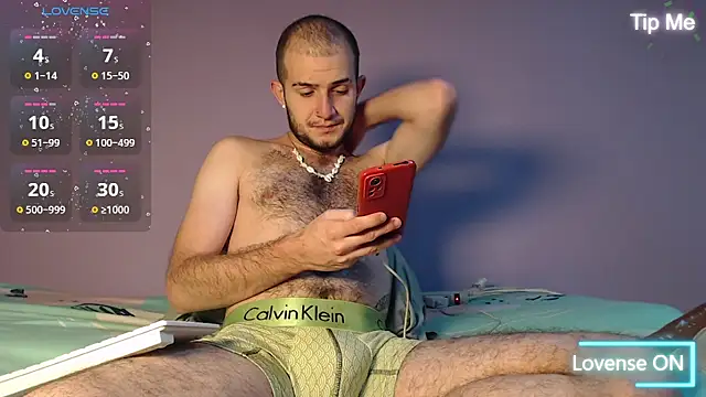 Dante Bear  online show from November 18, 2025, 2:17 am