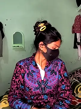 cute simmy0 online show from January 1, 2025, 5:00 pm