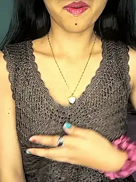 cute simmy0 online show from May 15, 2026, 2:13 pm