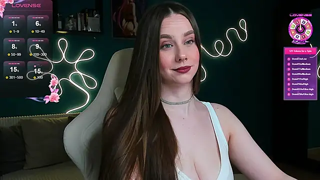 Snapshot of katie_taylorr chatting on November 18, 2025, 10:36 pm katie taylorr online show from November 18, 2025, 10:36 pm