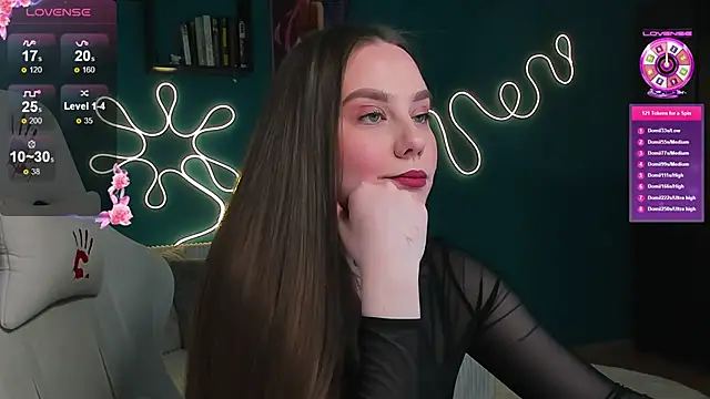 Snapshot of katie_taylorr chatting on February 15, 2026, 12:18 am katie taylorr online show from February 15, 2026, 12:18 am