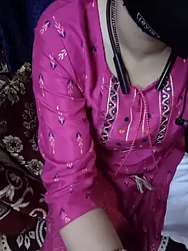 kaveerpooja947 online show from November 10, 2025, 5:45 pm