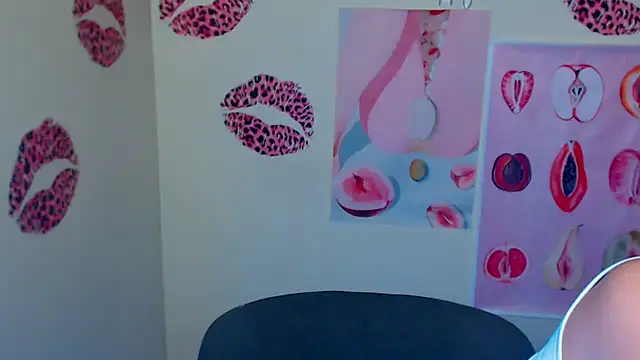 Snapshot of _SusieSu_ chatting on October 23, 2025, 6:34 am SusieSu online show from October 23, 2025, 6:34 am