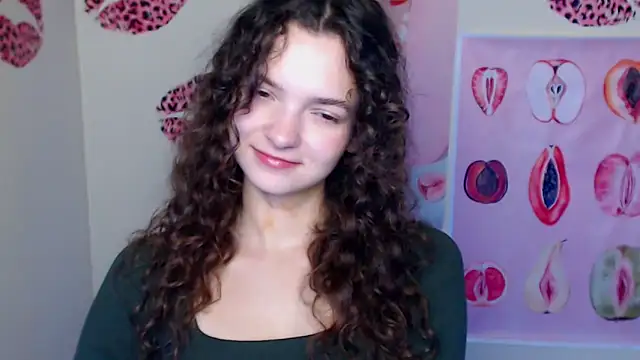 Snapshot of _SusieSu_ chatting on November 4, 2025, 7:29 am SusieSu online show from November 4, 2025, 7:29 am