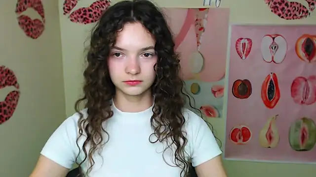 Snapshot of _SusieSu_ chatting on November 22, 2025, 7:07 am SusieSu online show from November 22, 2025, 7:07 am