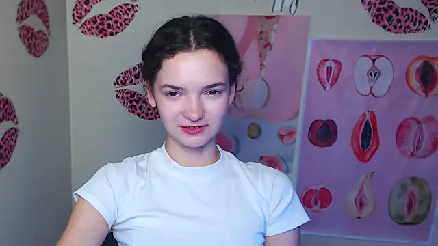 Snapshot of _SusieSu_ chatting on November 23, 2025, 1:11 pm SusieSu online show from November 23, 2025, 1:11 pm