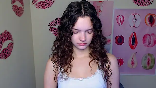 Snapshot of _SusieSu_ chatting on November 24, 2025, 7:19 am SusieSu online show from November 24, 2025, 7:19 am