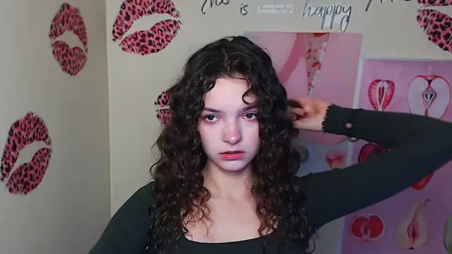 Snapshot of _SusieSu_ chatting on December 3, 2025, 7:27 am SusieSu online show from December 3, 2025, 7:27 am