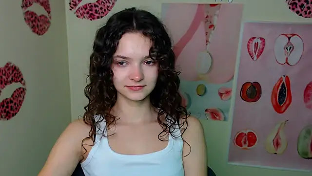 Snapshot of _SusieSu_ chatting on December 5, 2025, 7:28 am SusieSu online show from December 5, 2025, 7:28 am