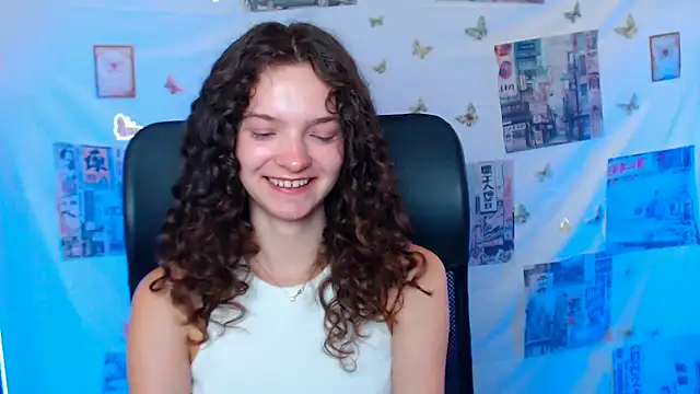  SusieSu  online show from July 6, 2026, 12:24 pm