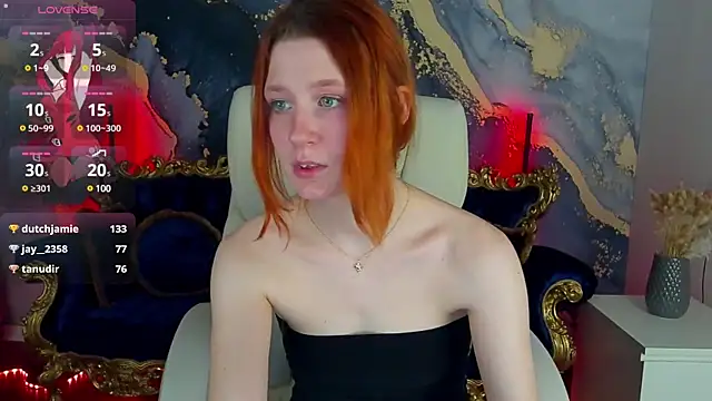 Snapshot of MagicLilu chatting on March 2, 2025, 11:42 pm MagicLilu online show from March 2, 2025, 11:42 pm