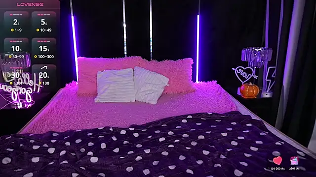 Snapshot of MagicLilu chatting on November 11, 2025, 8:53 pm MagicLilu online show from November 11, 2025, 8:53 pm